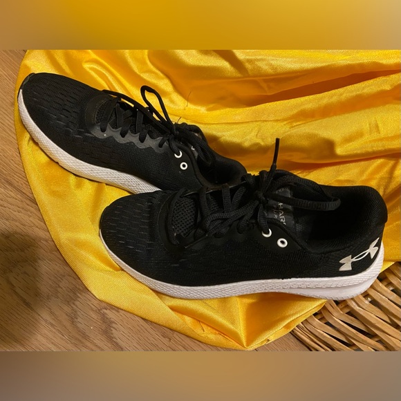 Under Armour “Charged Pursuit” Women’s Mesh Athletic Shoes Size 6.5. Worn 3 days - Picture 9 of 10